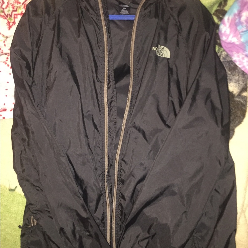 the north face windbreaker